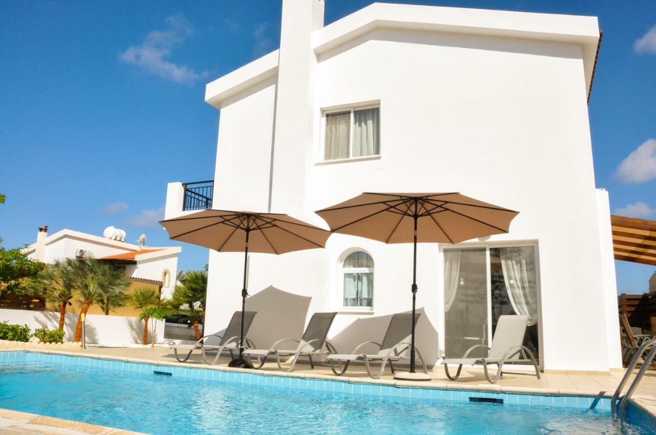 Villa Olivia, Coral Bay Exterior photo