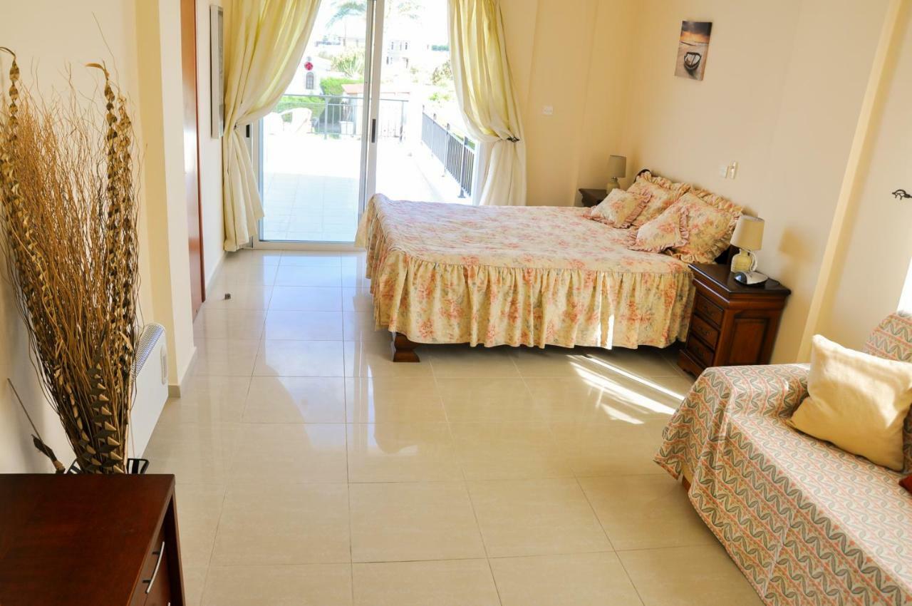 Villa Olivia, Coral Bay Exterior photo